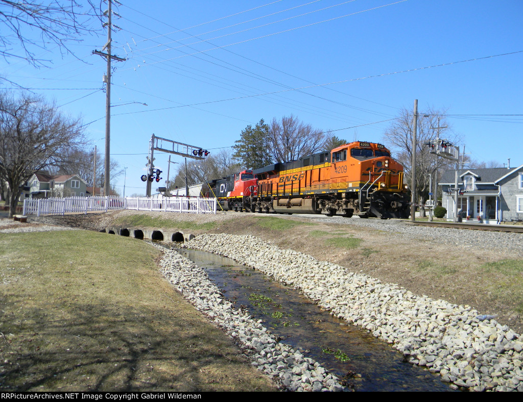 BNSF 4209 & CN 2577